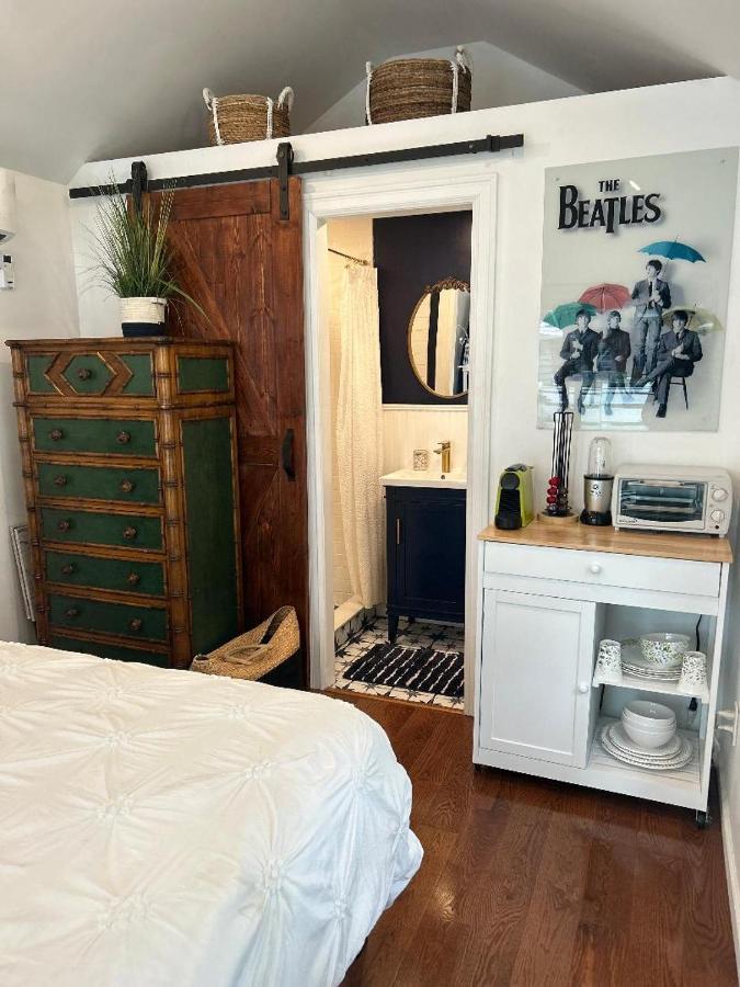 Adorable 1 Bedroom Cottage Nova York Exterior foto